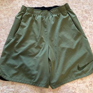 Mens Nike Shorts Size Small